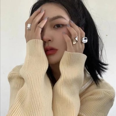 号舱房的女人海报